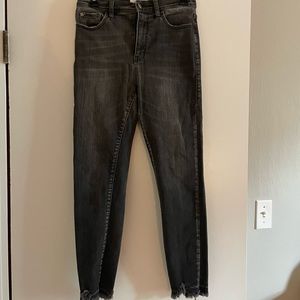 Nature 7/27 black distressed jeans